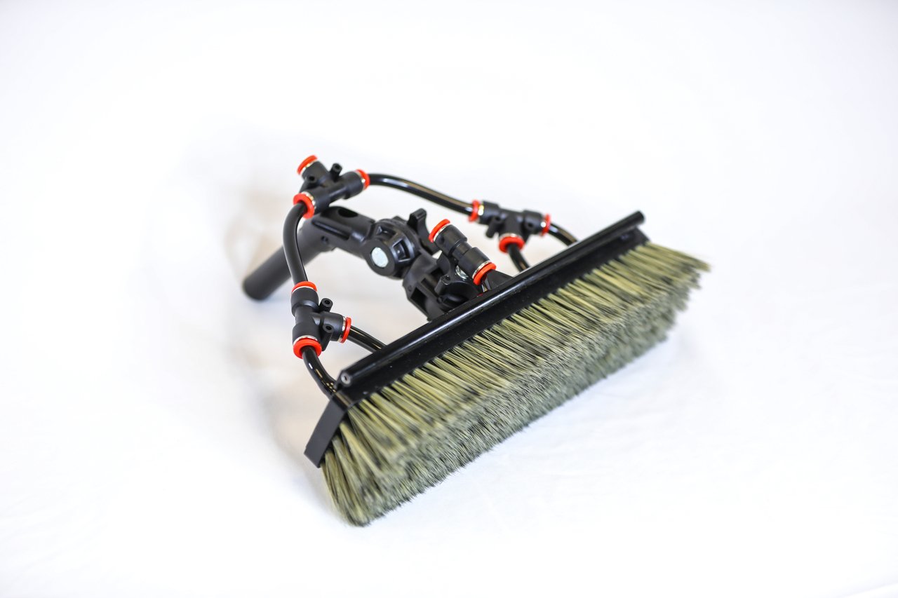 Tucker Alpha Glide Brush – Standard 11" x 3" for exterior cleaning and water-fed window cleaning operators