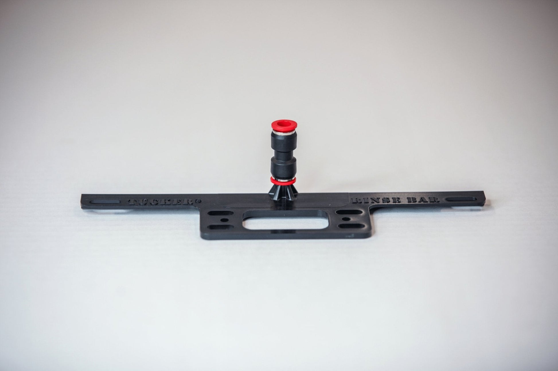 Tucker Over the Top Rinse Bar Small - Plastic for exterior cleaning and water-fed window cleaning operators