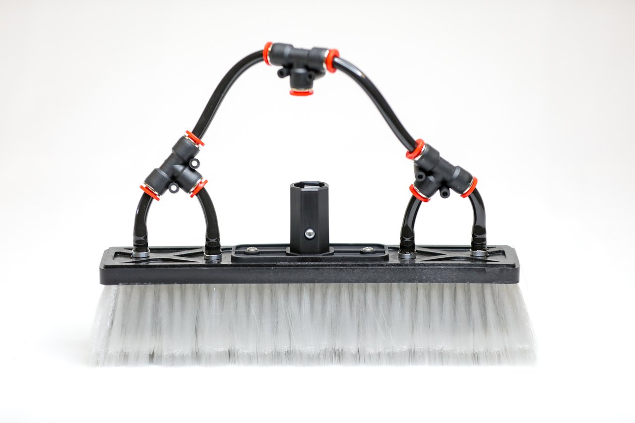 Water Fed Brush | Dual Trim Boar & Nylon Hybrid - 4 Pencil Jets – Standard 11" x
