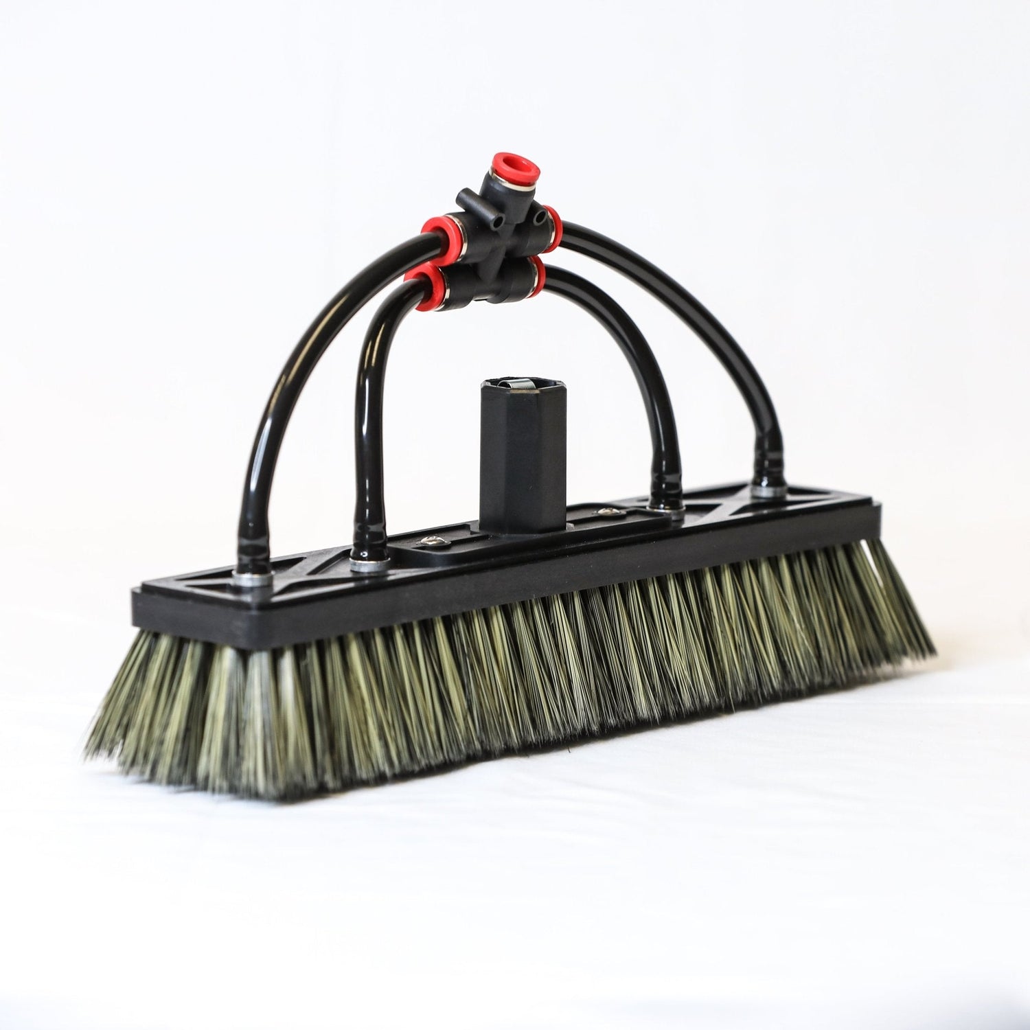 Water Fed Brush | Tucker Glide - 4 Pencil Jets – XL 17" x 3" for exterior cleaning and water-fed window cleaning operators